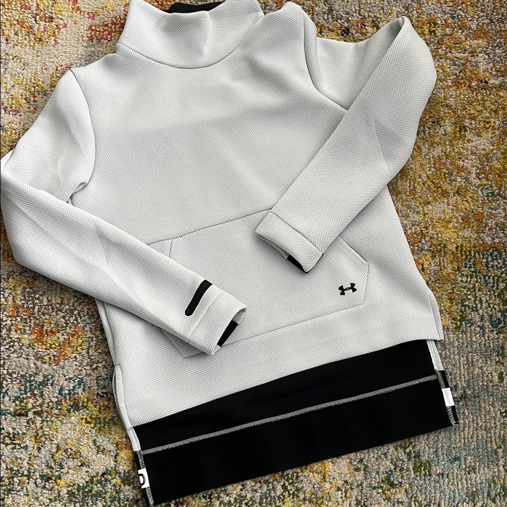 Under Armour Women's Sweatshirt